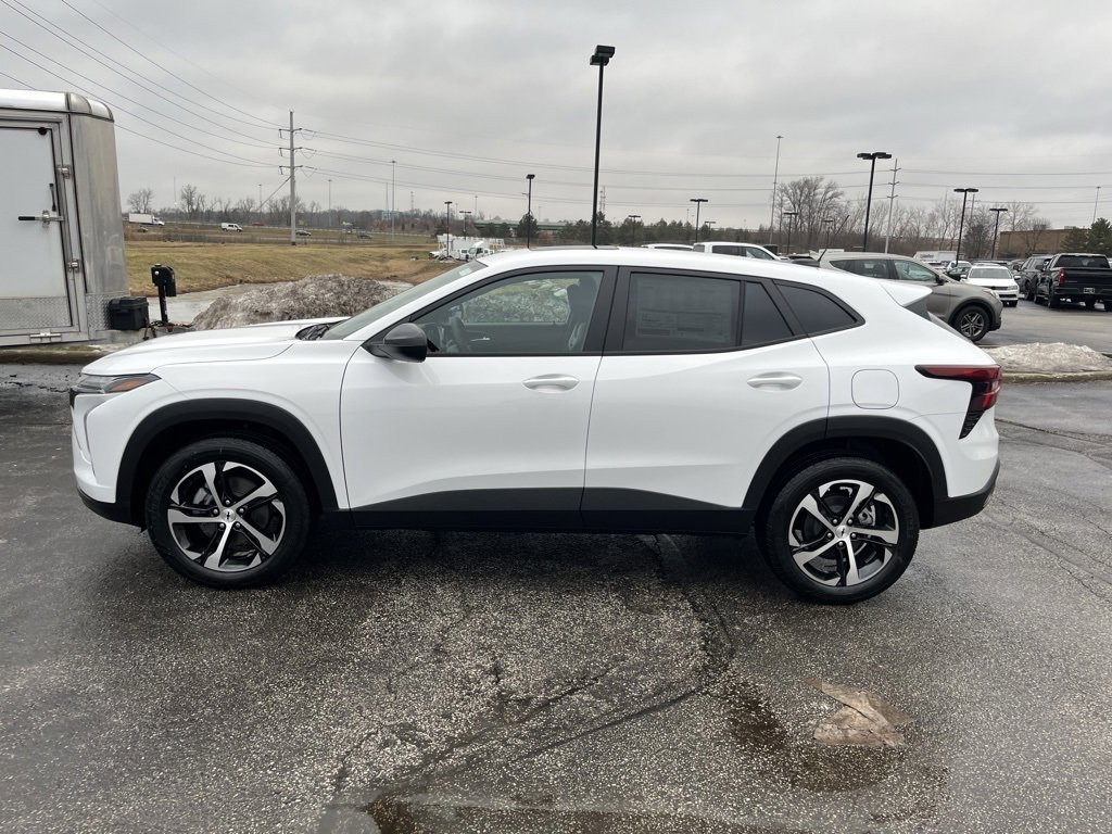 New 2026 Chevrolet Trax RS w/ Sunroof Package image 4