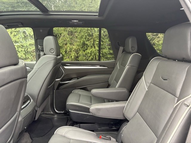 Used 2025 Cadillac Escalade Sport w/ Touring Package image 18