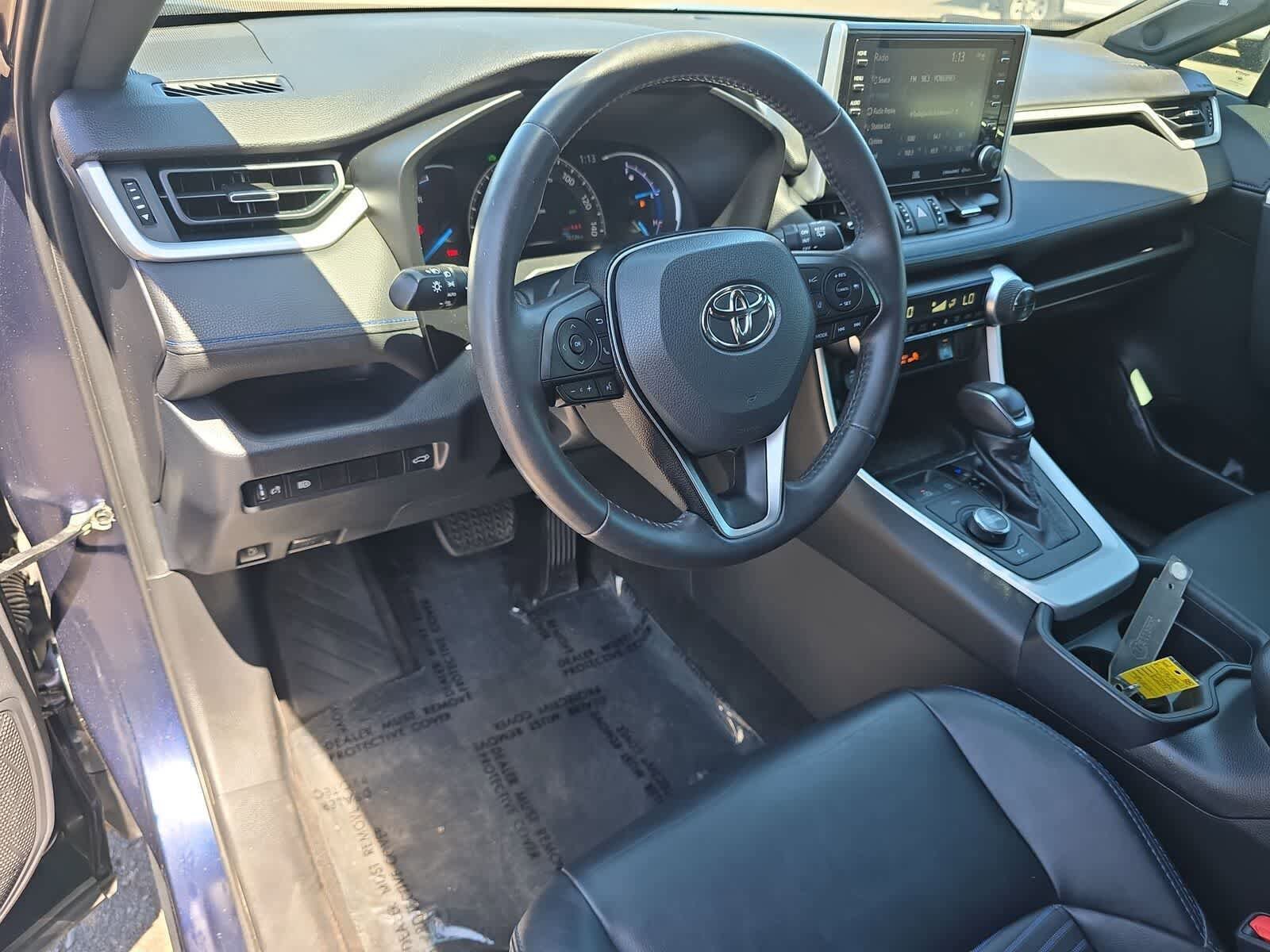 Used 2020 Toyota RAV4 XSE AWD/4WD image 16