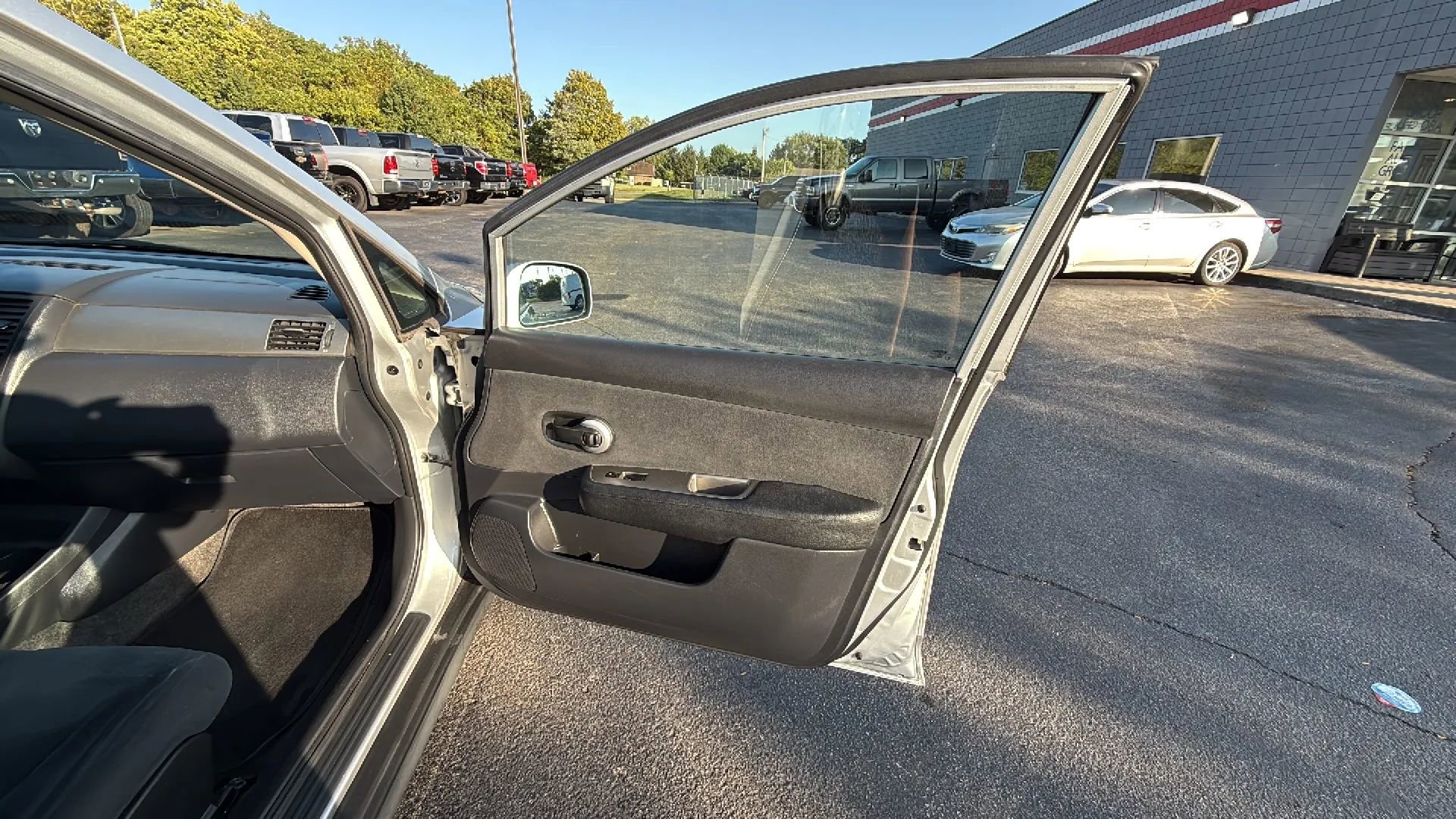 Used 2010 Nissan Versa 1.8 S w/ PWR Plus Pkg image 16