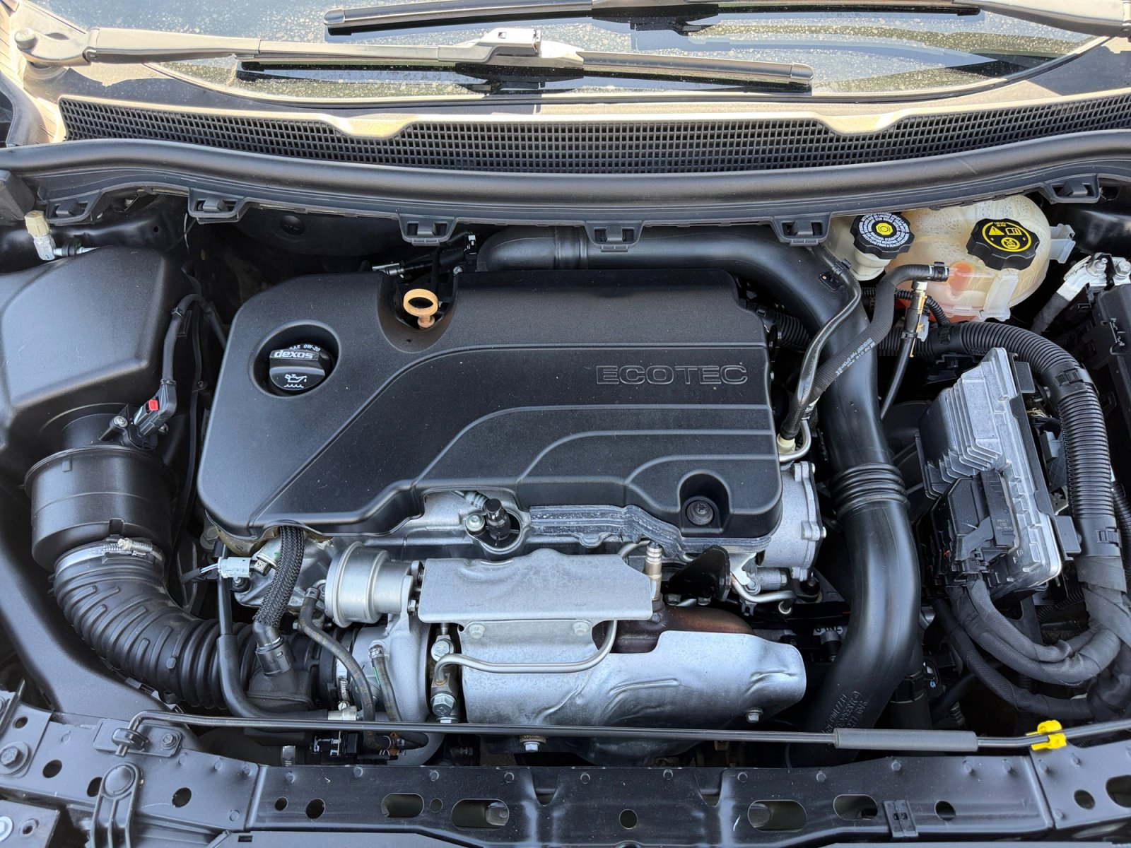 Used 2018 Chevrolet Cruze LT w/ Convenience Package image 20