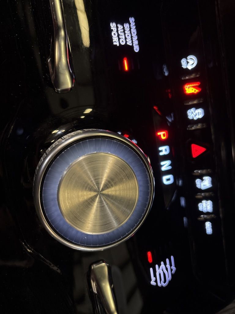 Used 2024 Jeep Wagoneer L Series III w/ Flexible Seating Group image 39