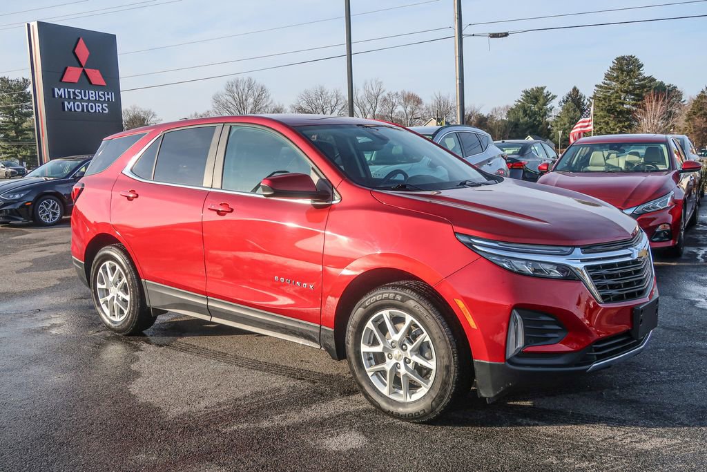 Used 2023 Chevrolet Equinox LT image 1