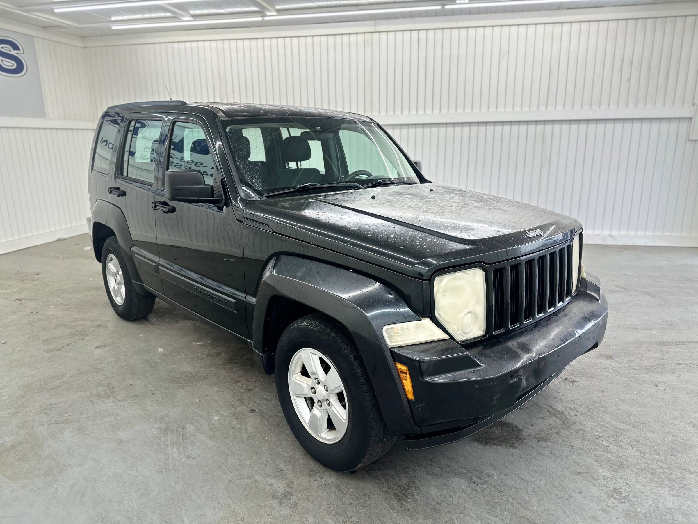 Used 2011 Jeep Liberty Sport image 4