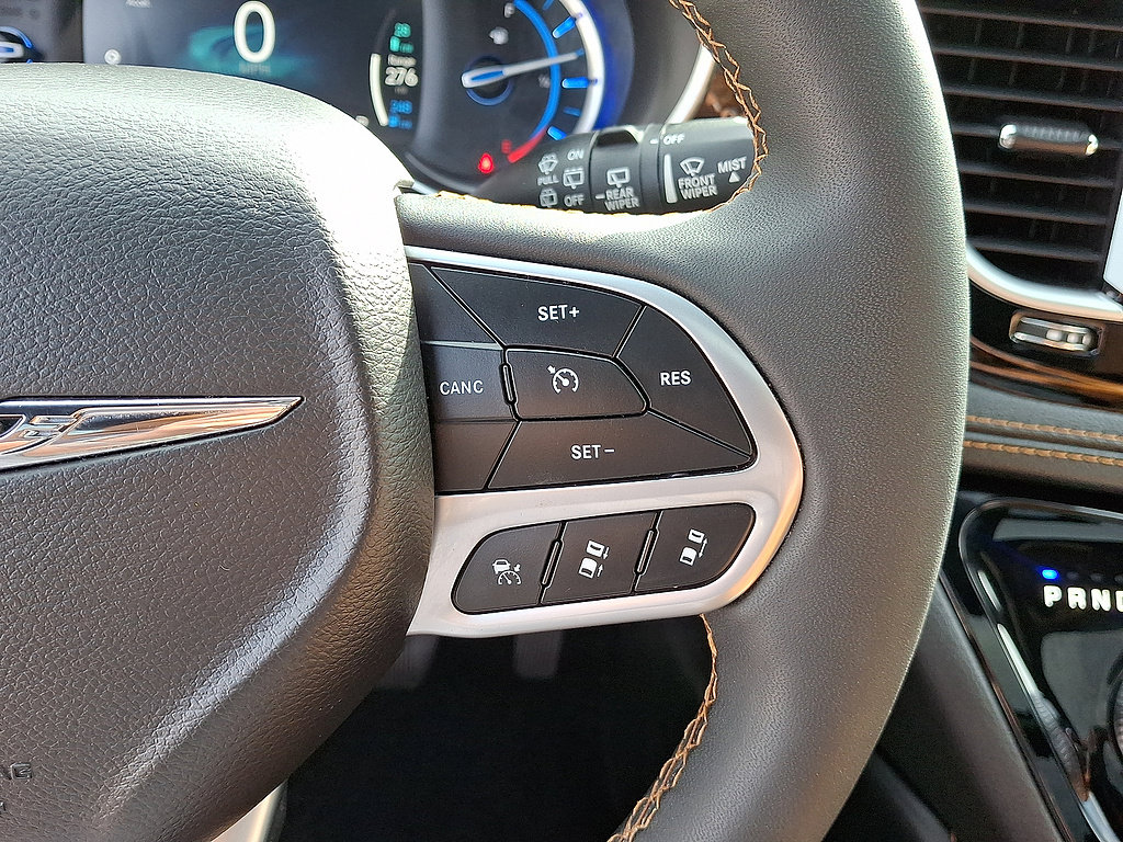 Certified 2023 Chrysler Pacifica Pinnacle FWD image 10