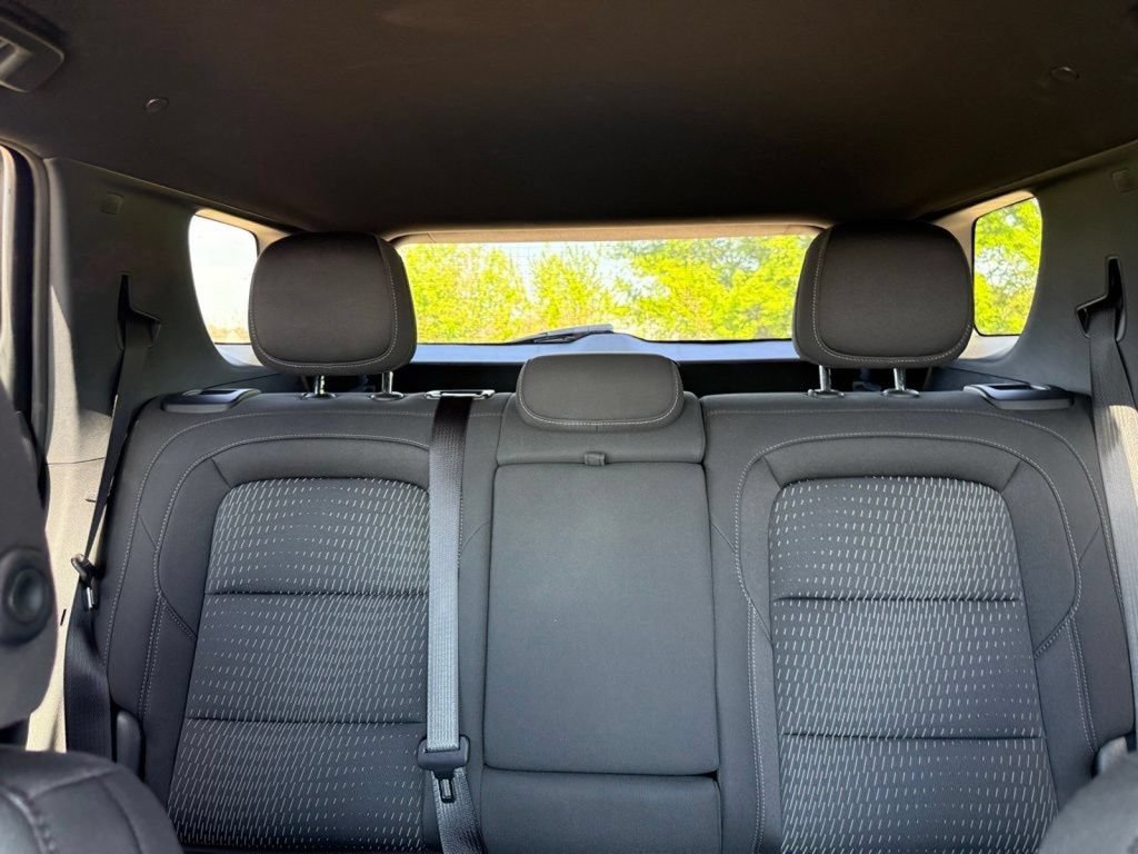 Used 2026 Chevrolet Equinox LT FWD image 33