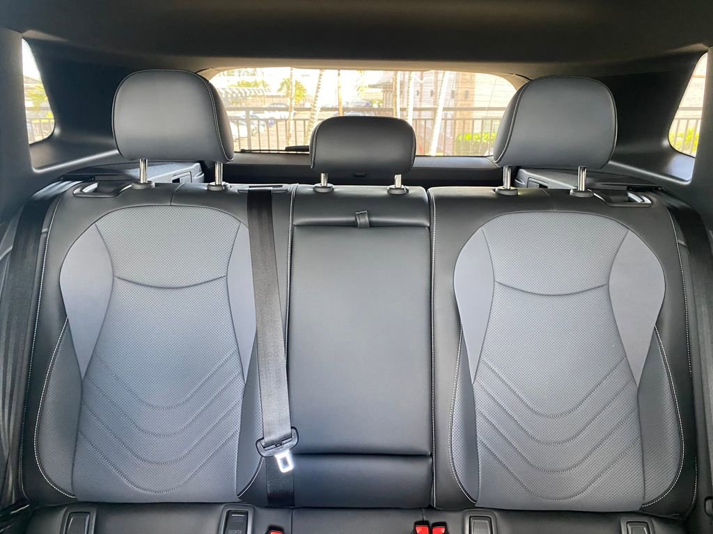 New 2026 Volkswagen Tiguan SE R-Line FWD image 36