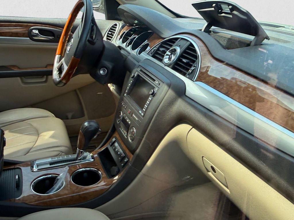 Used 2008 Buick Enclave CXL w/ Entertainment Package #4 image 8