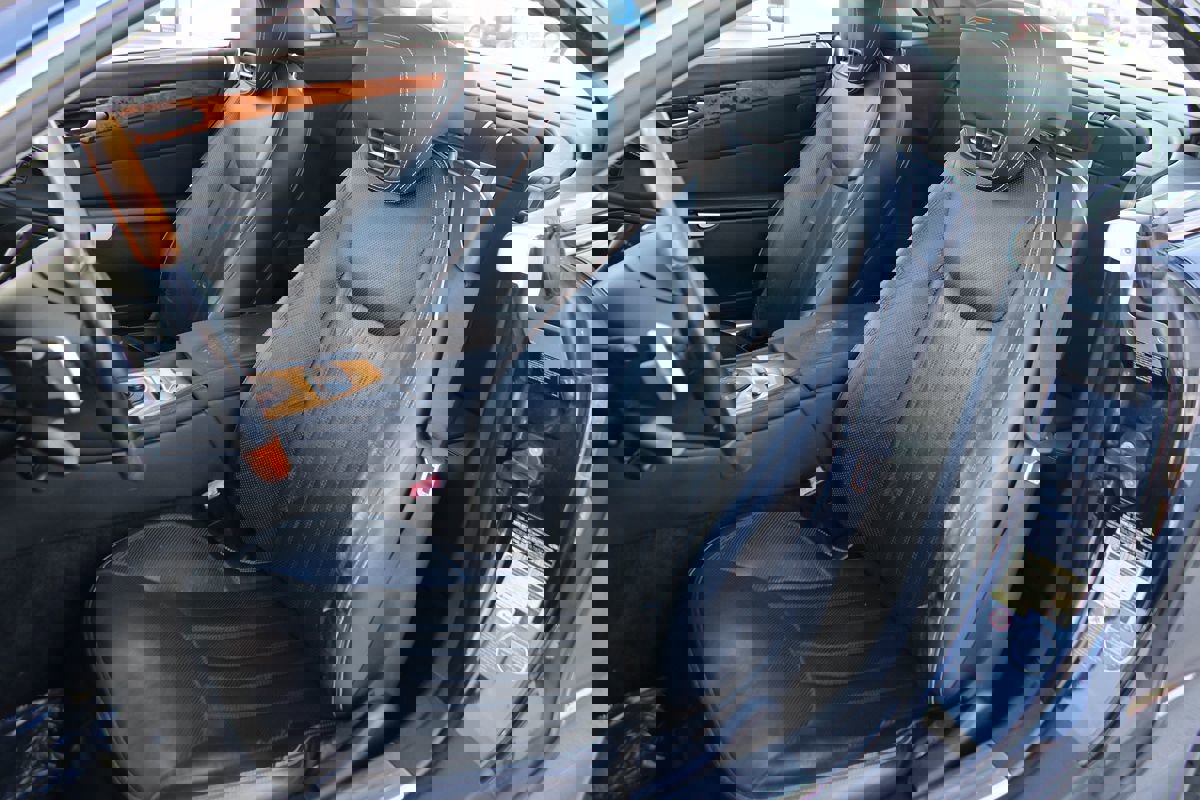 Used 2011 Mercedes-Benz SL 550 image 15