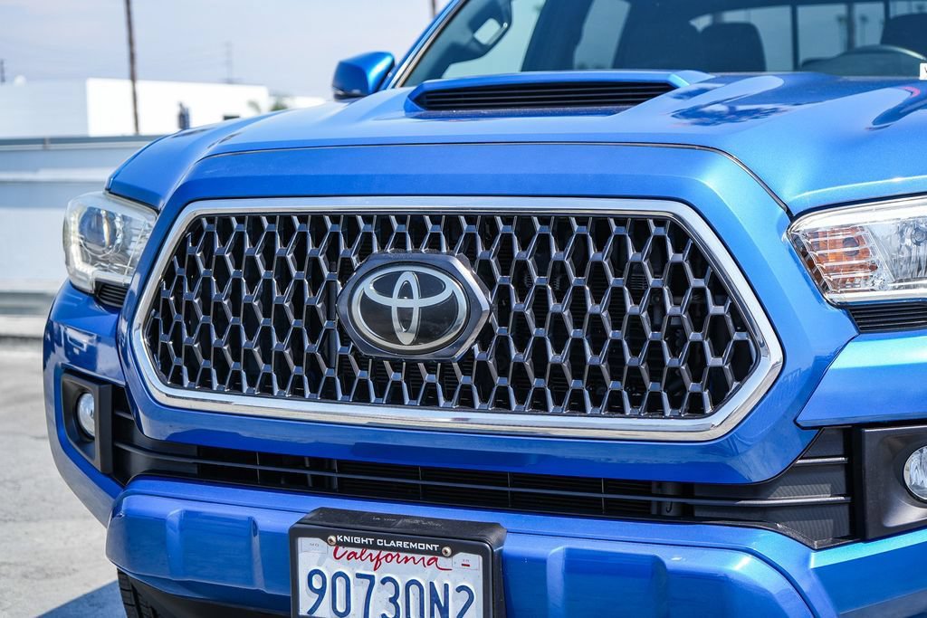 Used 2018 Toyota Tacoma TRD Sport RWD image 6