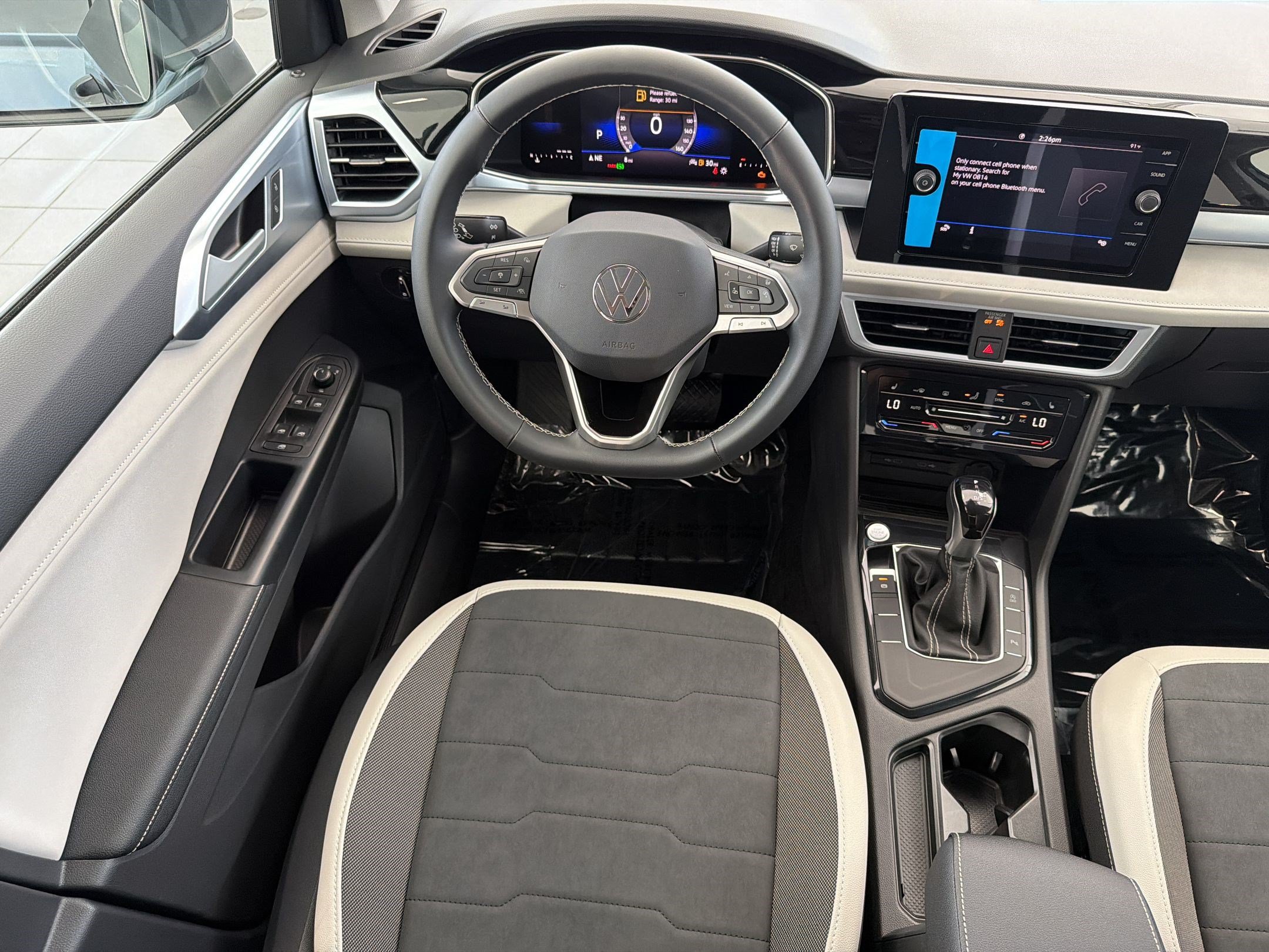 New 2026 Volkswagen Taos SE FWD image 28