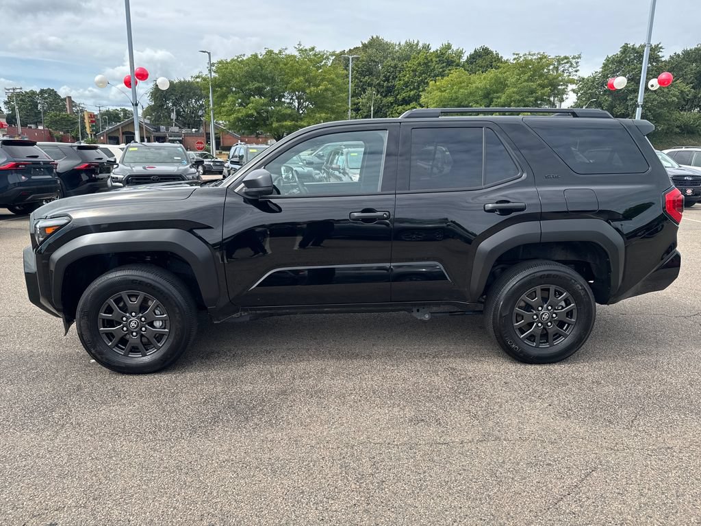 Used 2026 Toyota 4Runner SR5 AWD/4WD image 4