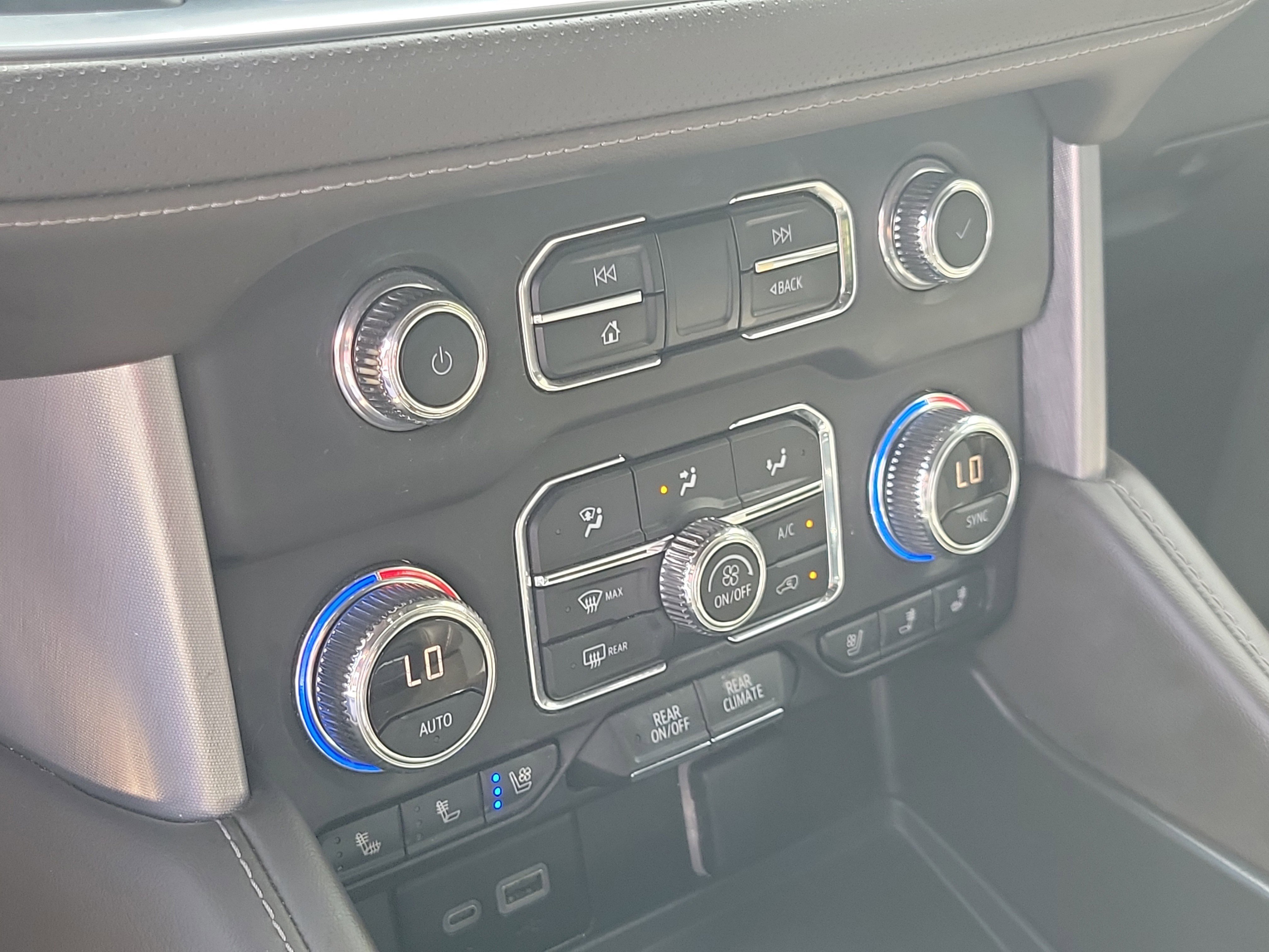 Used 2023 GMC Yukon SLT image 31