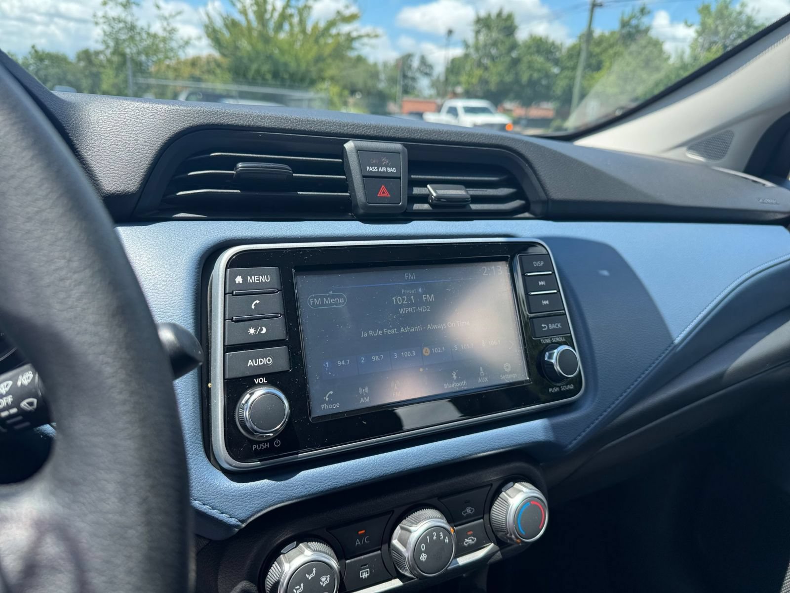 Used 2025 Nissan Versa SV FWD image 20