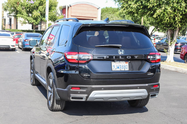 Used 2024 Honda Pilot Elite image 12