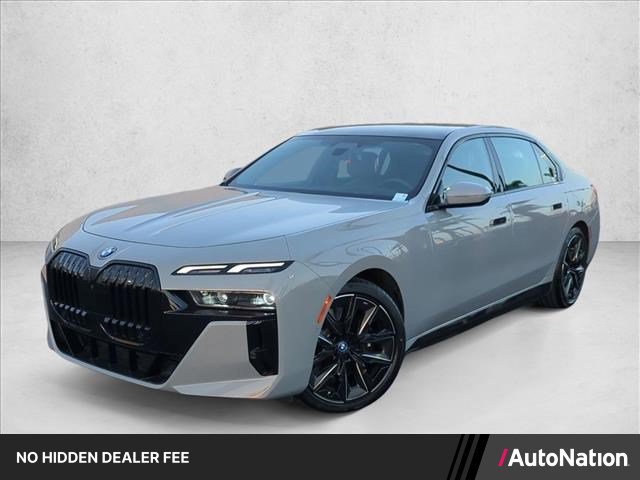 Used 2023 BMW i7 xDrive60 AWD/4WD image 1