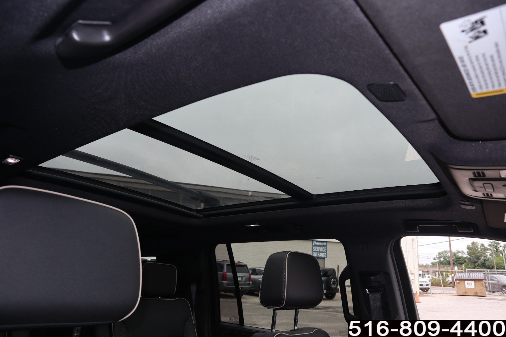 Used 2023 Chevrolet Suburban Premier AWD/4WD image 31