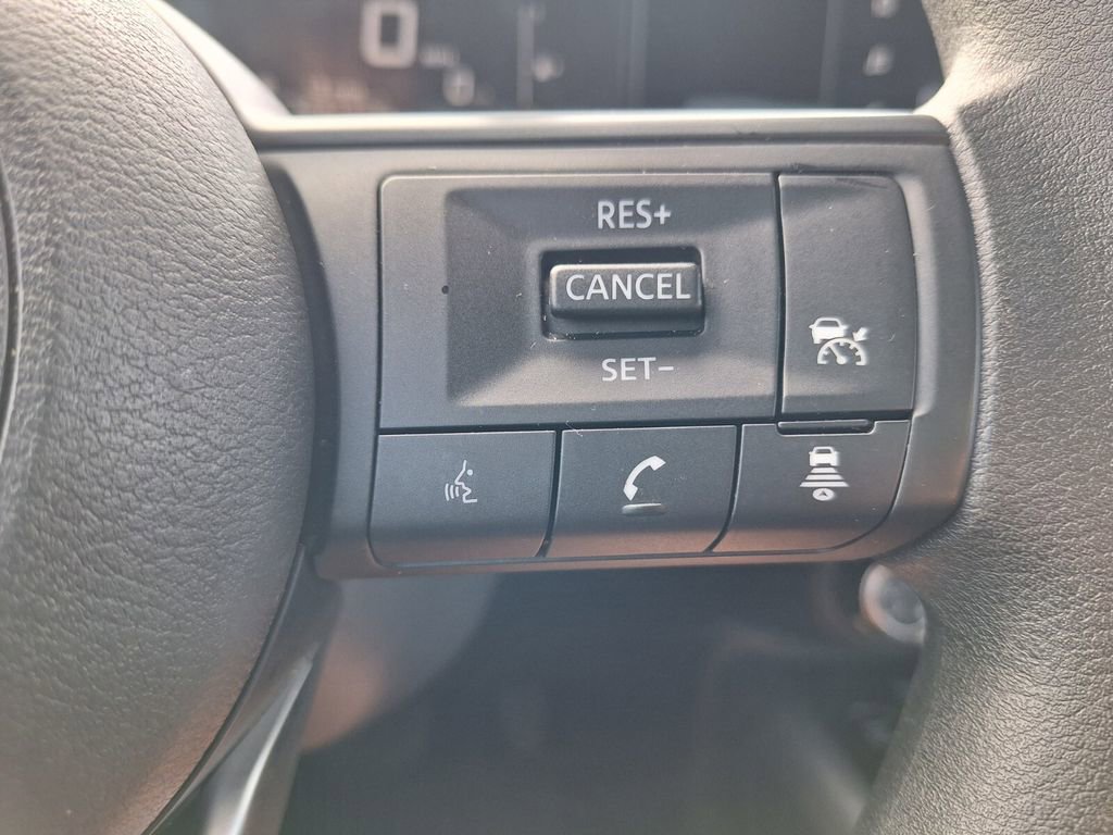 Used 2025 Nissan Kicks SV w/ Charging Package FWD image 14