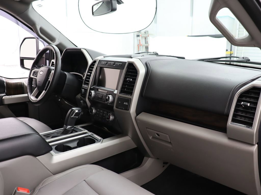 Used 2018 Ford F150 XLT w/ Equipment Group 302A Luxury AWD/4WD image 32