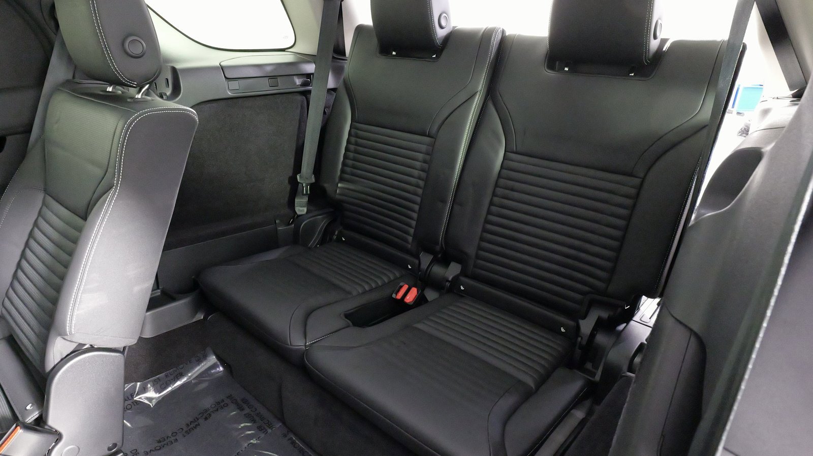 Used 2024 Land Rover Discovery S image 43