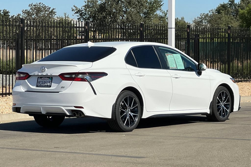 Certified 2022 Toyota Camry SE w/ Convenience Package FWD image 5