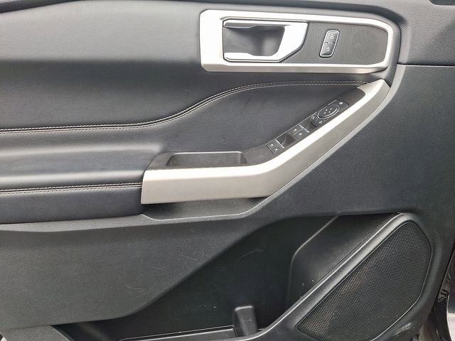 Certified 2022 Ford Explorer XLT w/ Equipment Group 202A image 13