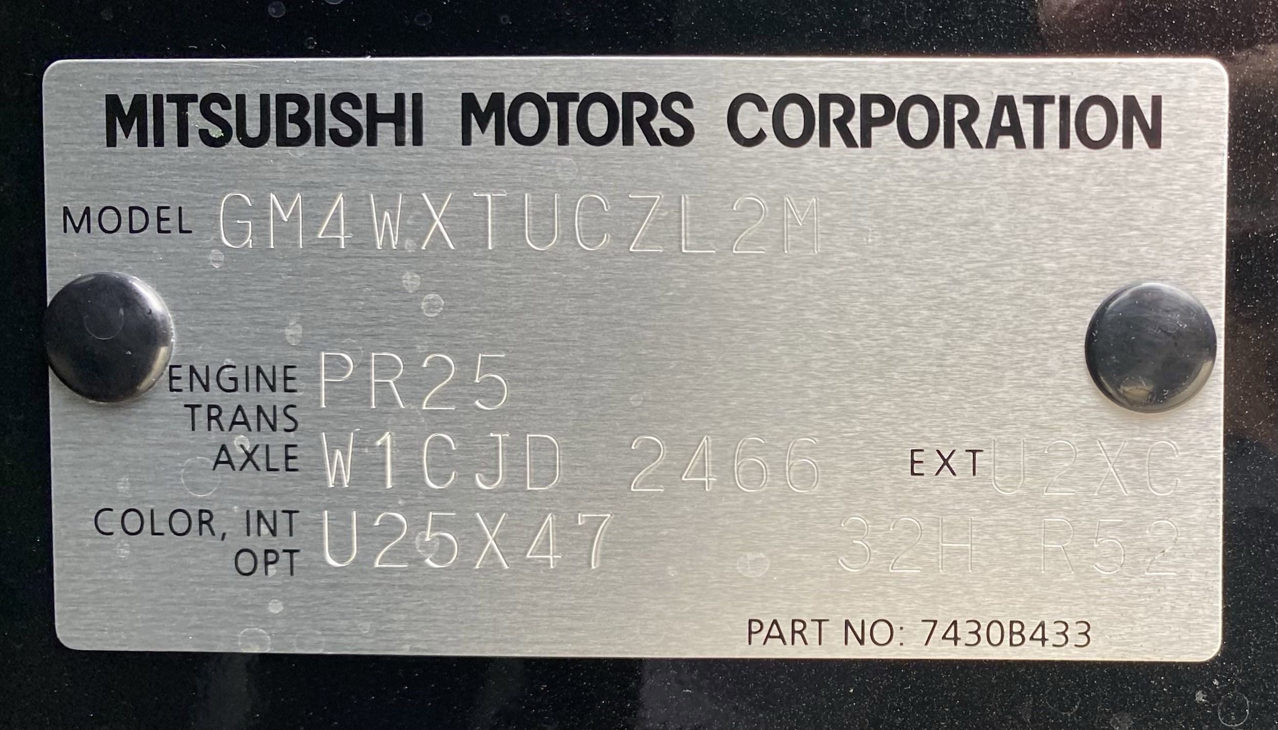 New 2025 Mitsubishi Outlander AWD image 26