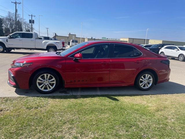 Used 2023 Toyota Camry SE image 11