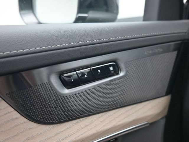 New 2026 Volvo XC90 B6 Plus w/ Protection Package Premier AWD/4WD image 30