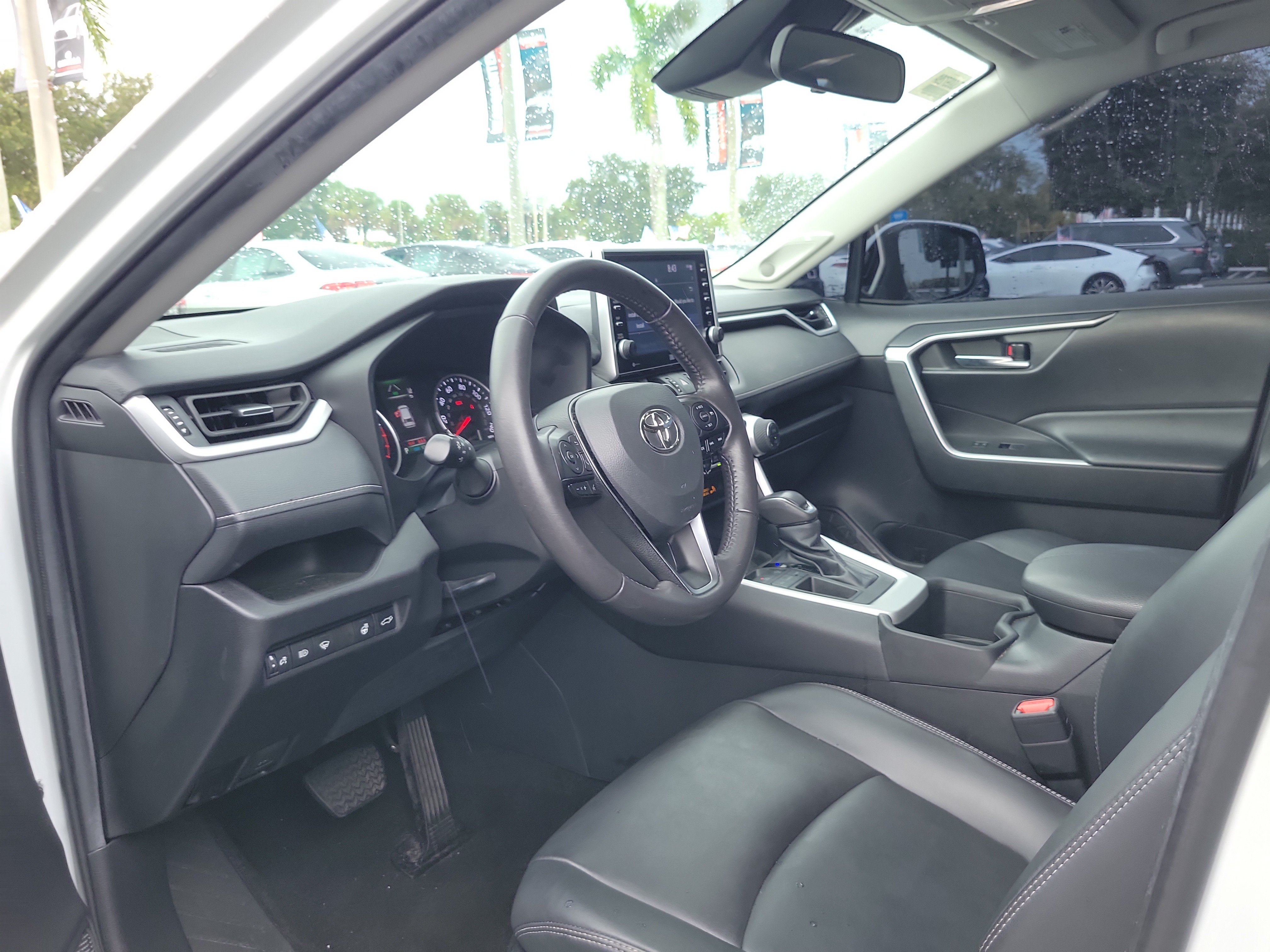 Used 2022 Toyota RAV4 XLE Premium FWD image 19