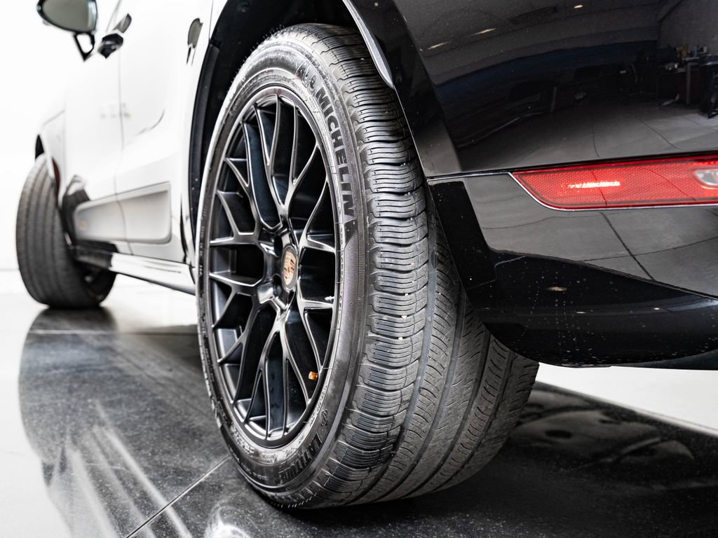 Used 2020 Porsche Macan GTS AWD/4WD image 49