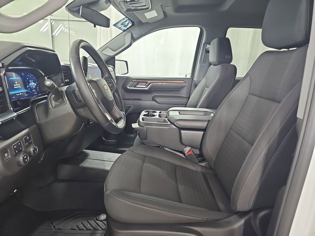 Used 2023 Chevrolet Silverado 1500 LT AWD/4WD image 18