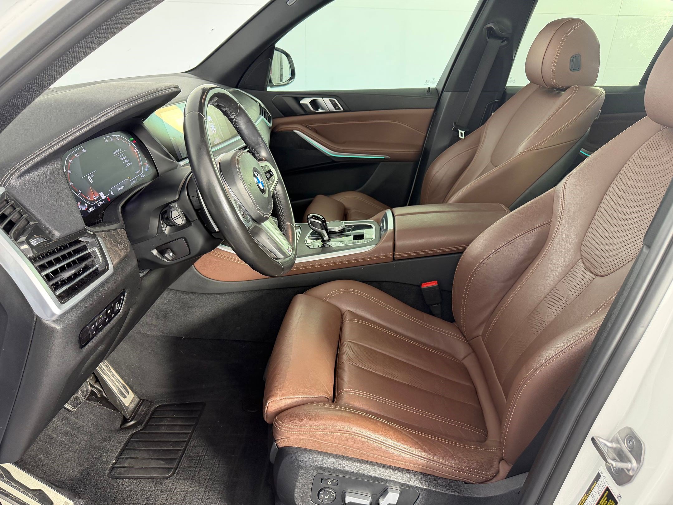 Used 2022 BMW X5 sDrive40i w/ M Sport Package image 5