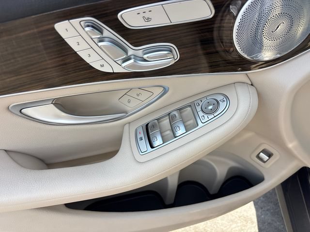 Used 2019 Mercedes-Benz GLC 300 4MATIC image 16