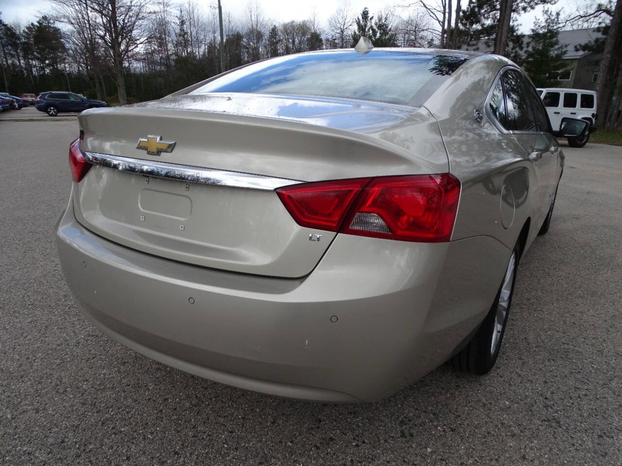 Used 2014 Chevrolet Impala LT FWD image 8