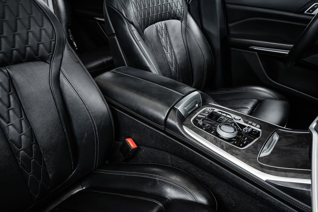 Used 2023 BMW X7 xDrive40i w/ M Sport Package image 31