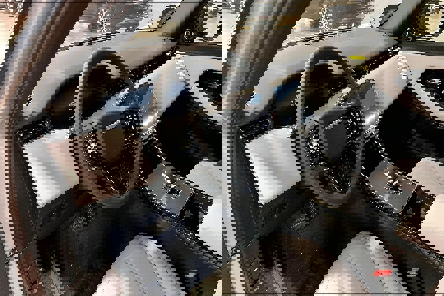 New 2026 Land Rover Range Rover Evoque S image 8