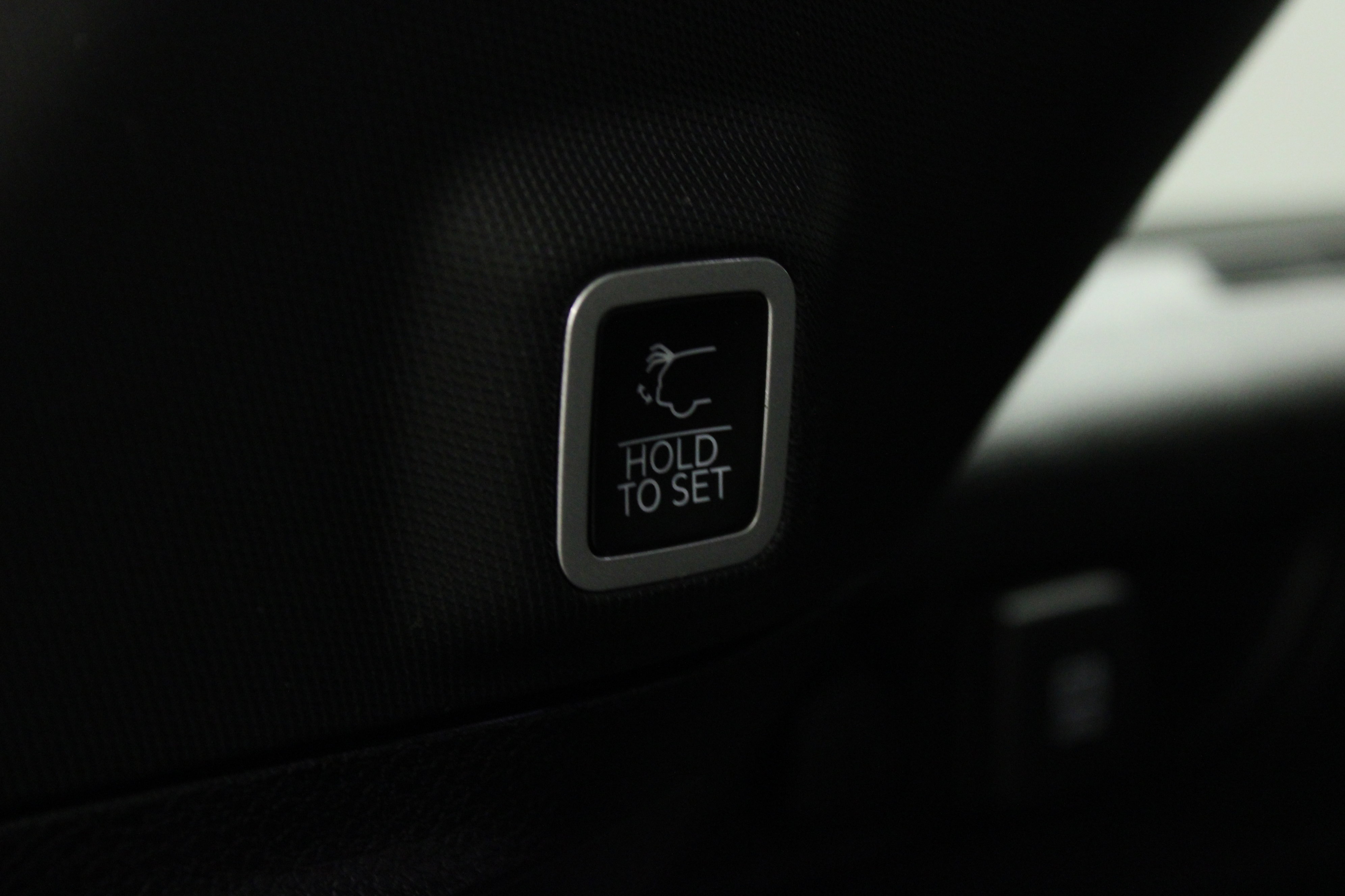 Used 2023 Jeep Grand Cherokee Altitude image 13