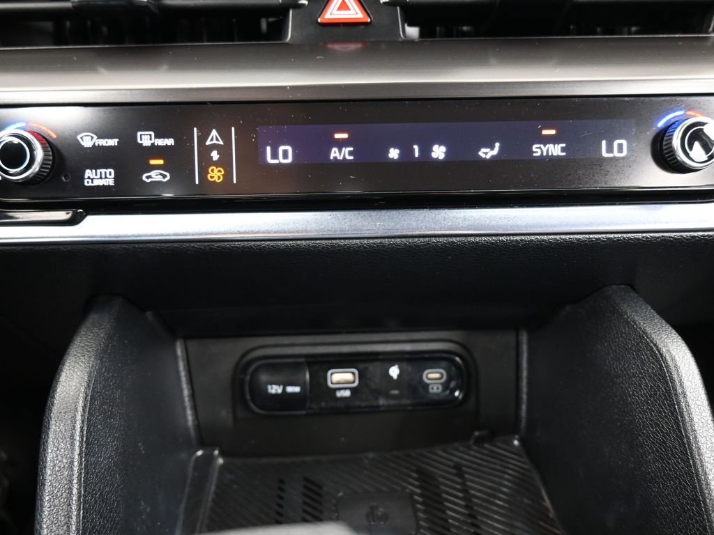 Used 2025 Kia Sportage EX image 25