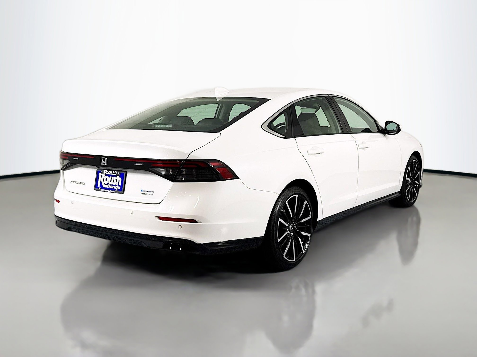 Certified 2025 Honda Accord Touring image 5