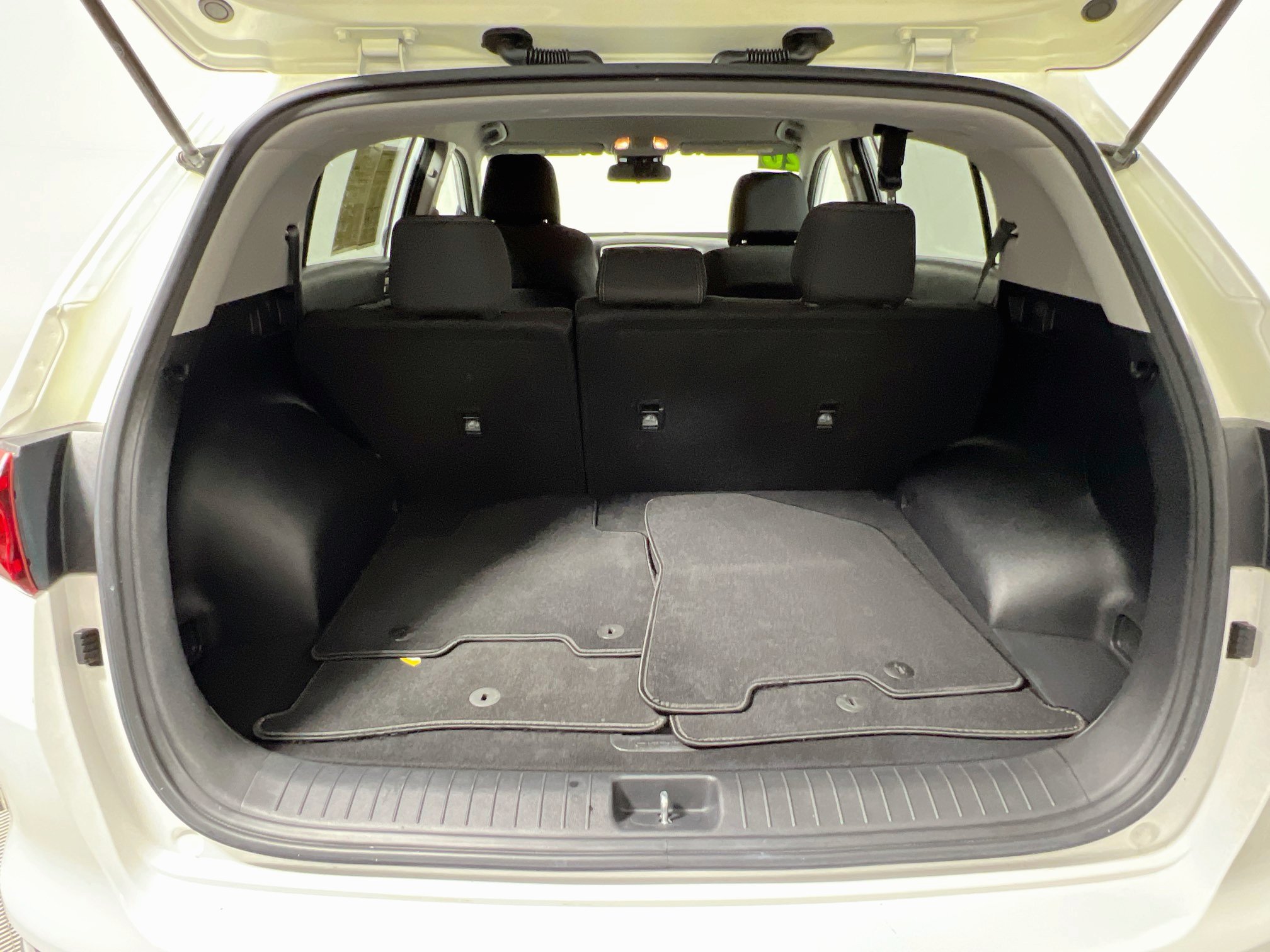 Used 2020 Kia Sportage LX FWD image 34