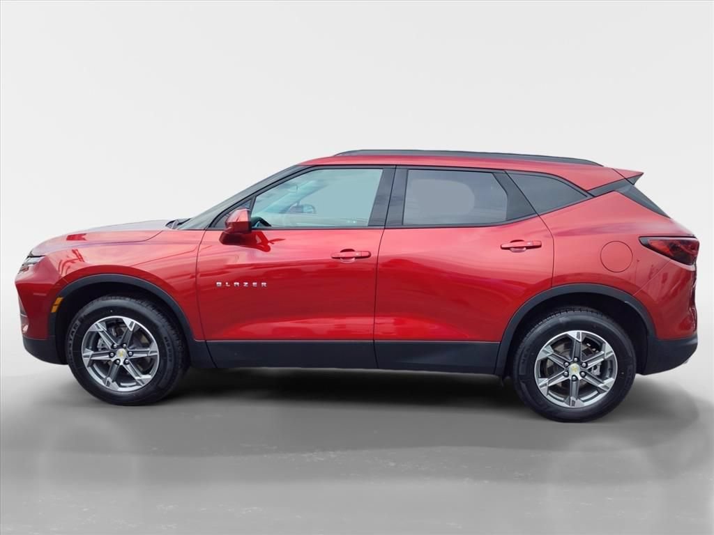 Used 2023 Chevrolet Blazer LT w/ Convenience Package AWD/4WD image 2