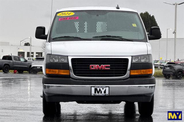 Used 2024 GMC Savana 2500 w/ Driver Convenience Package image 9