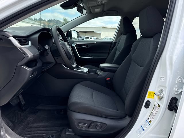 Used 2020 Toyota RAV4 XLE w/ All Weather Liner Package AWD/4WD image 17