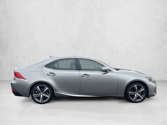 Used 2017 Lexus IS 200t w/ Premium Package RWD image 4