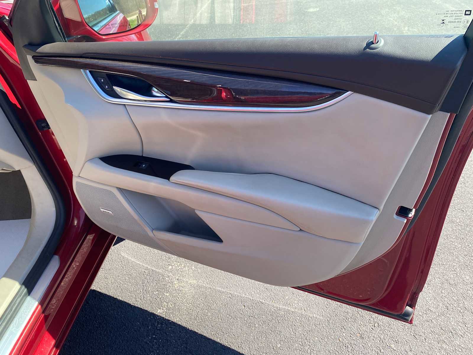 Used 2013 Cadillac XTS Luxury w/ Driver Awareness Package image 31