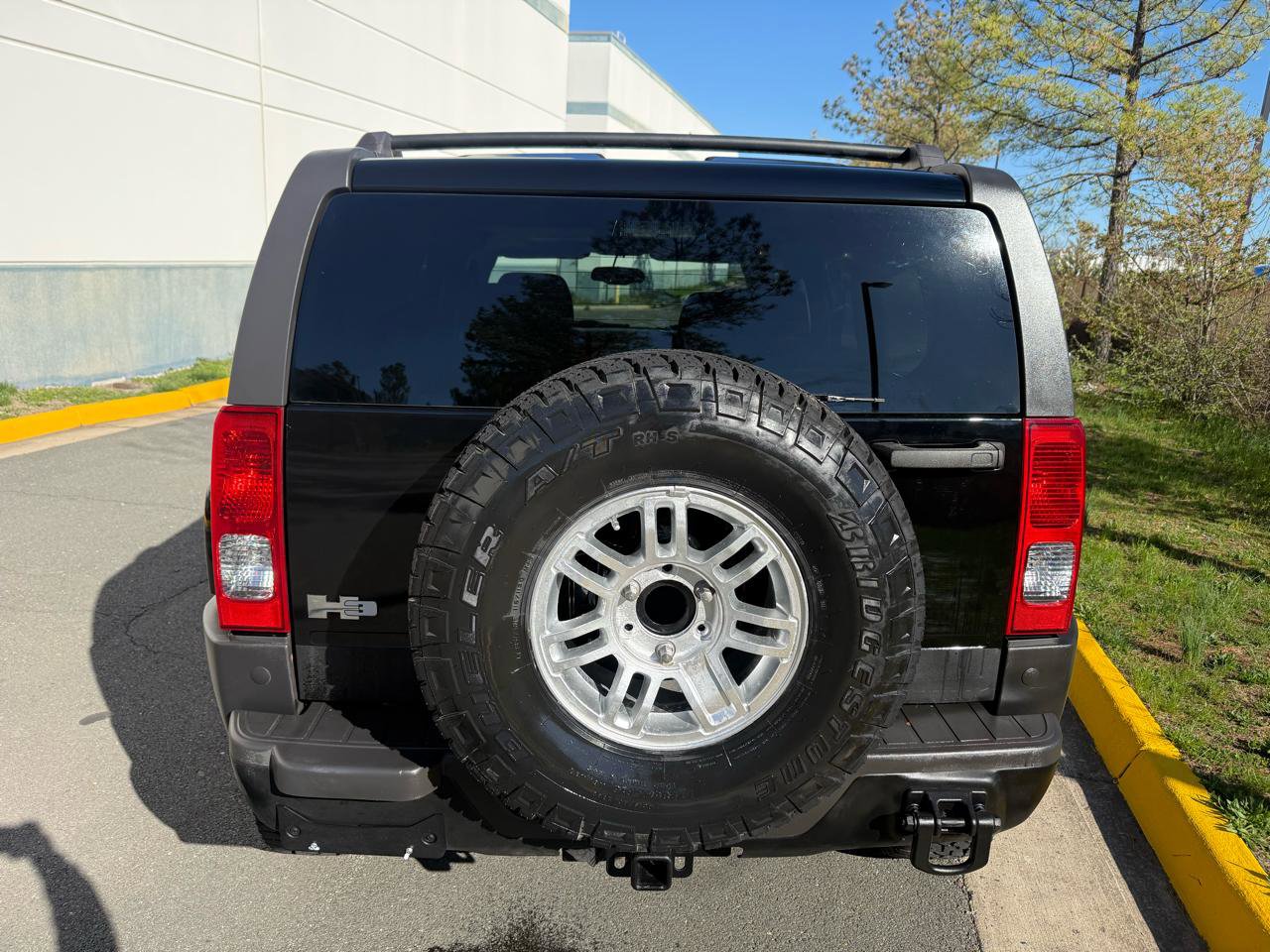 Used 2010 HUMMER H3 Adventure image 10