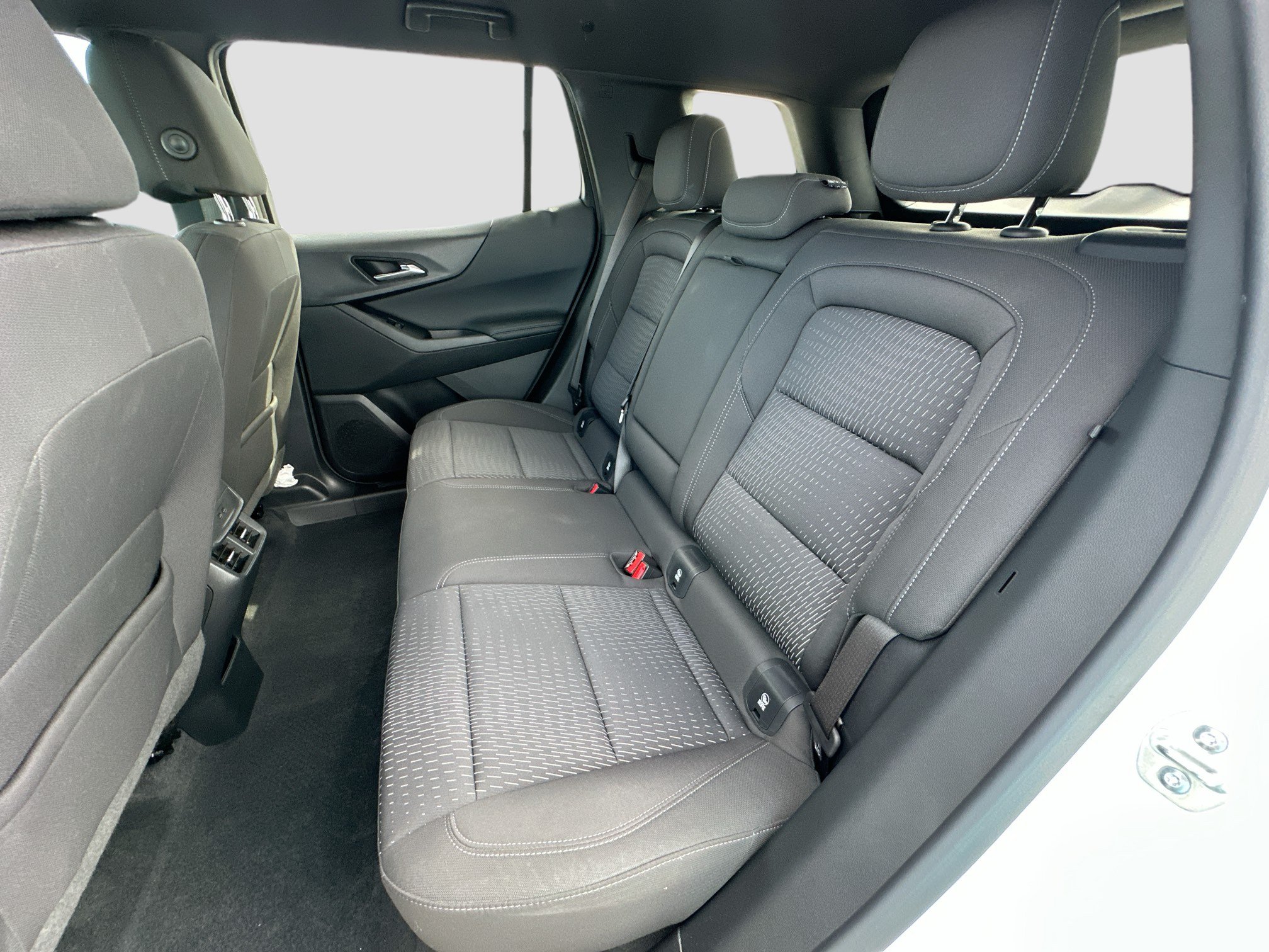 Used 2025 Chevrolet Equinox LT FWD image 24