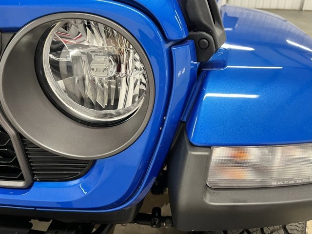 Used 2024 Jeep Gladiator Sport image 8