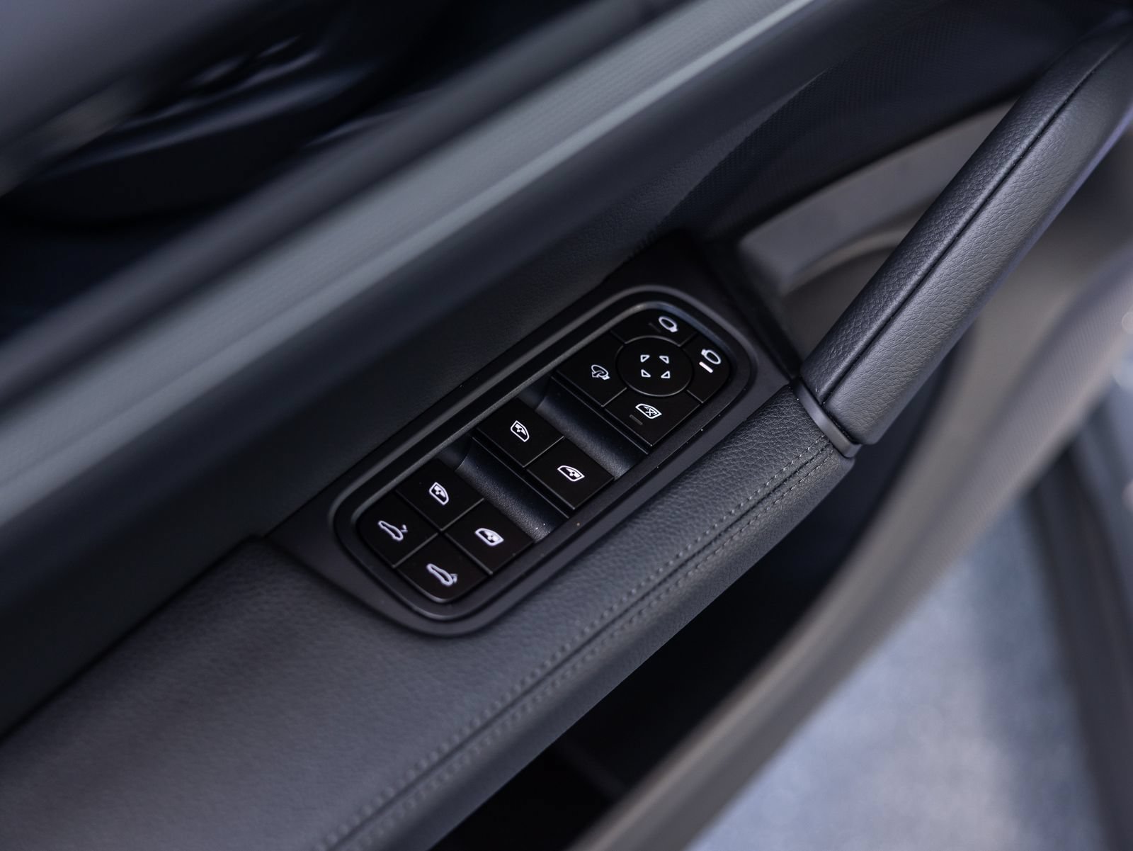 New 2026 Porsche Cayenne S AWD/4WD image 47
